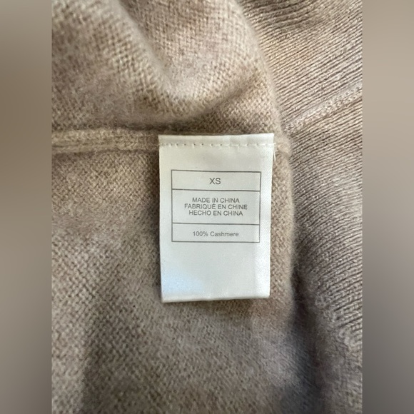 Quince Mongolian Cashmere Crewneck Sweater - Size XS - Color: Oatmeal - Picture 5 of 5